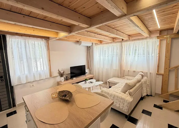 Apartment Injoy Tirana